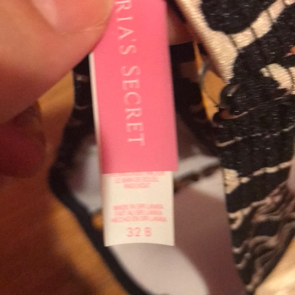 Victoria secret swim top - Picture 3 of 4